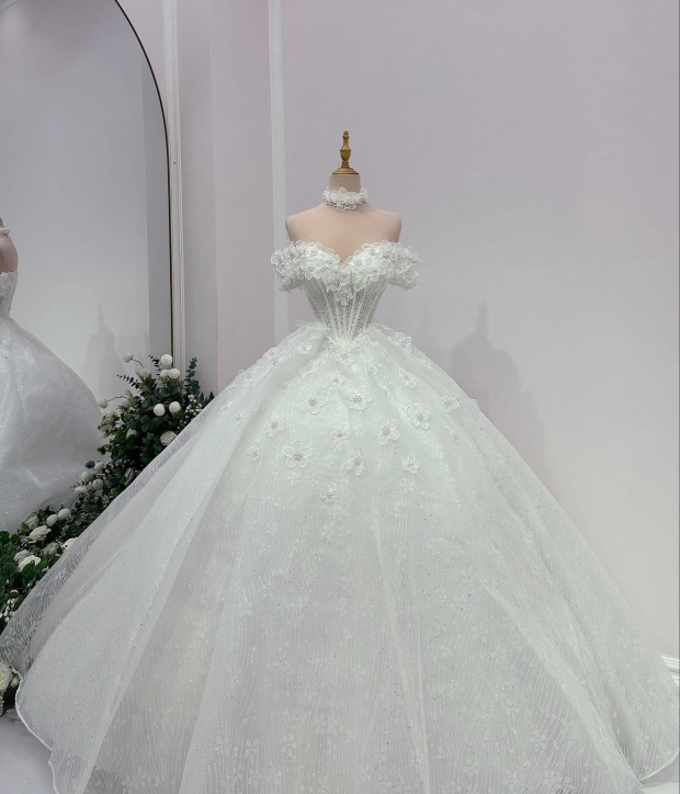 Váy Cưới Bông Cúp Ngực Sang Trọng